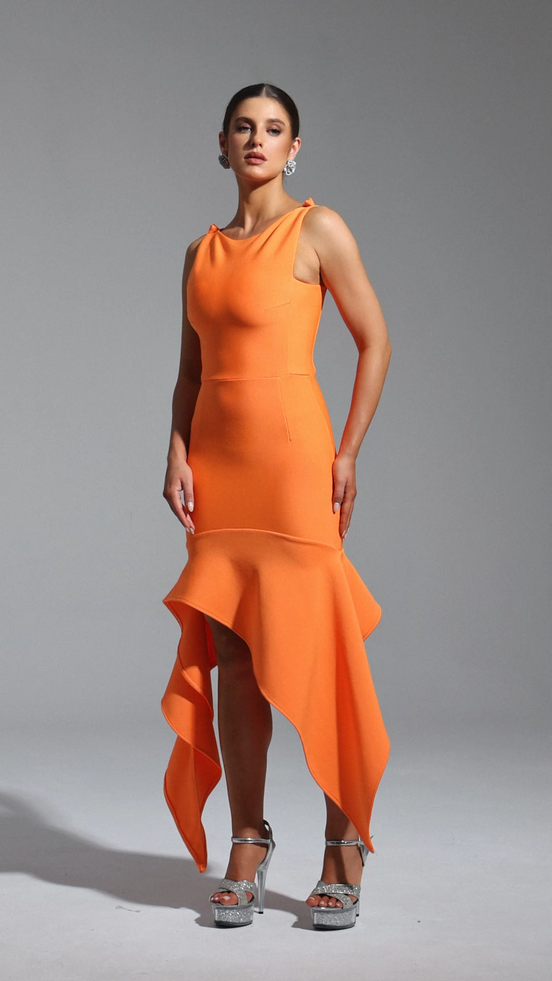 Milena Midi Dress - Sleek Silhouette - Asymmetrical Hem - Round Neckline - Comfortable Fit - Eye-Catching Color