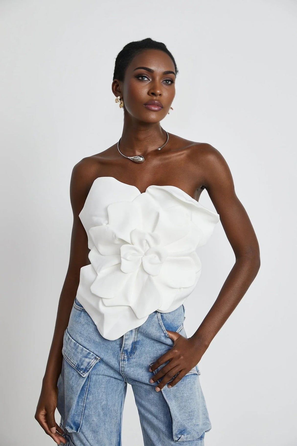 Adrianna Floral Top - Off the Shoulder Design - Sleeveless - Floral Appliqu Detailing - Cropped Length