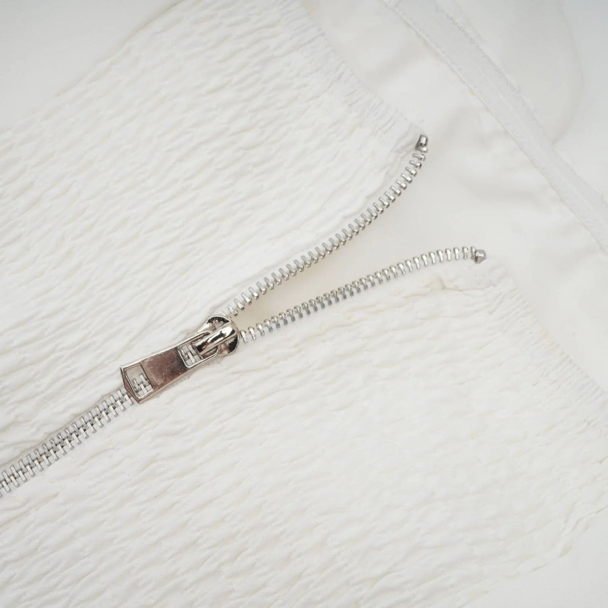 Adrianna Floral Top - Off the Shoulder Design - Sleeveless - Floral Appliqu Detailing - Cropped Length