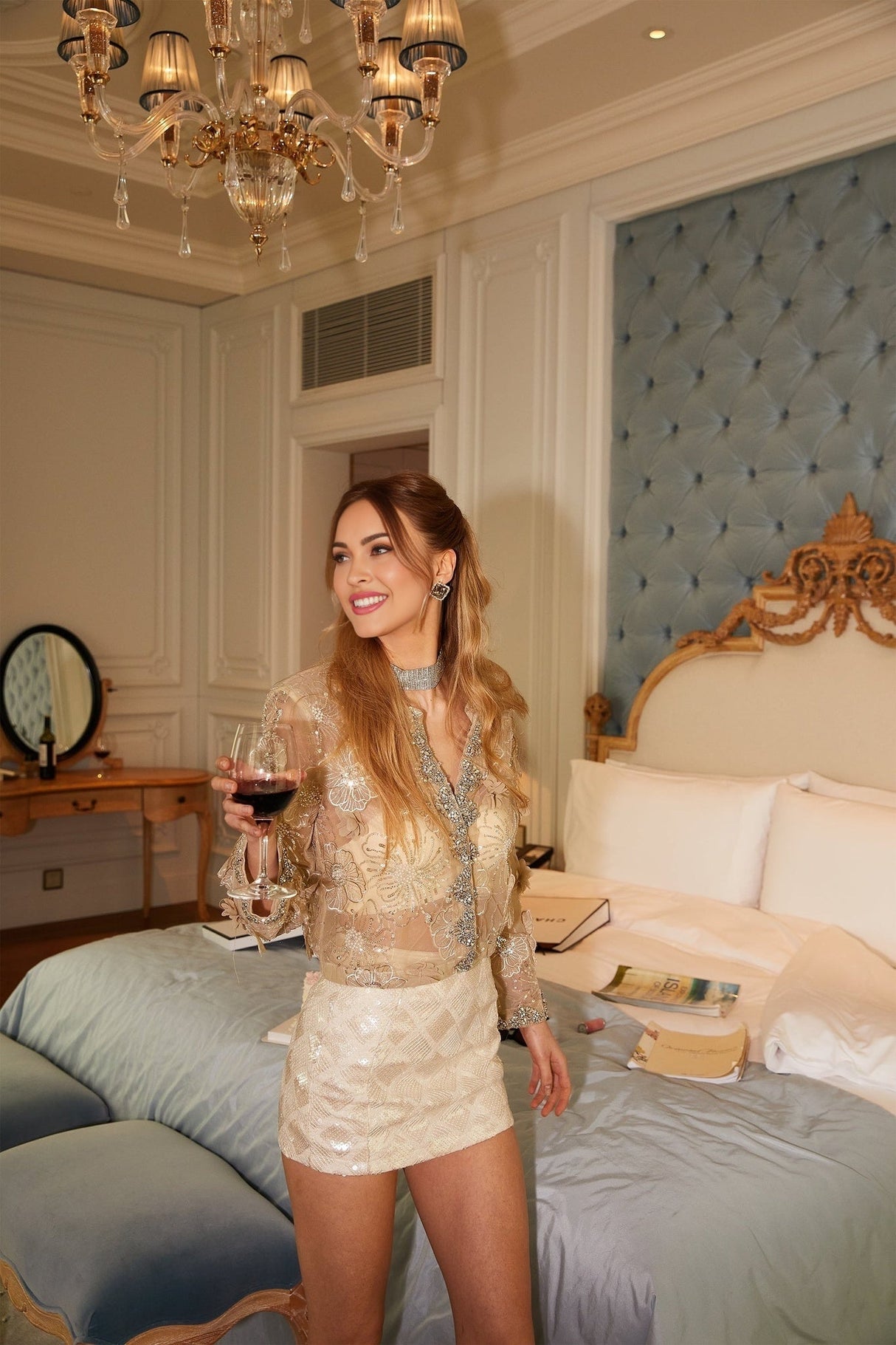 Alexa Jacket – Long sleeves – Floral appliqué – Crystal embellishment