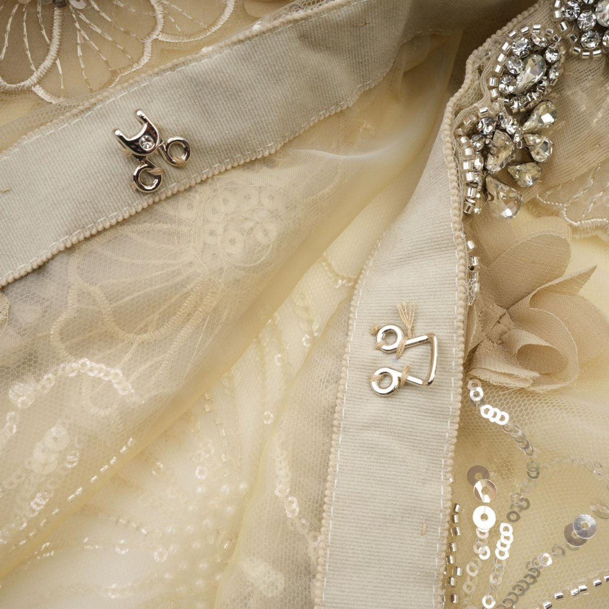 Alexa Jacket – Long sleeves – Floral appliqué – Crystal embellishment