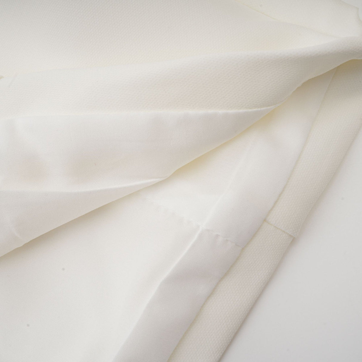 Alina Top & Skirt Set - Elegant 3D Petal Detailing - Flattering Flared Silhouette - Chic Midi Length - Stylish Rear Zip Fastening