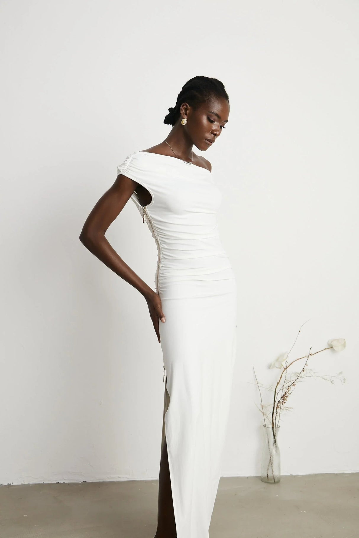 Amelina Maxi Dress - Off - The - Shoulder Design - Side Zip Fastening - Pleat Detailing - Side Slit Feature