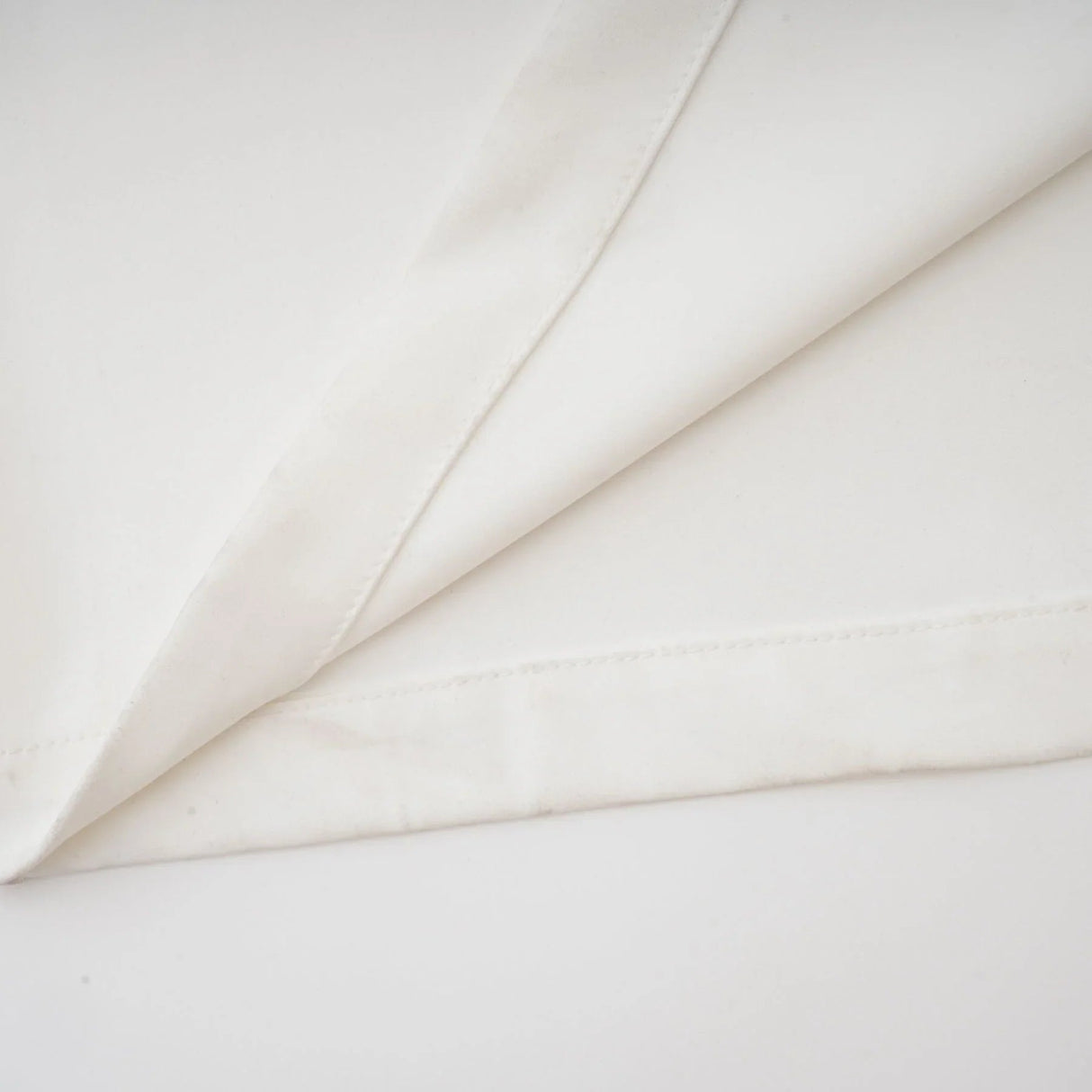 Amelina Maxi Dress - Off - The - Shoulder Design - Side Zip Fastening - Pleat Detailing - Side Slit Feature