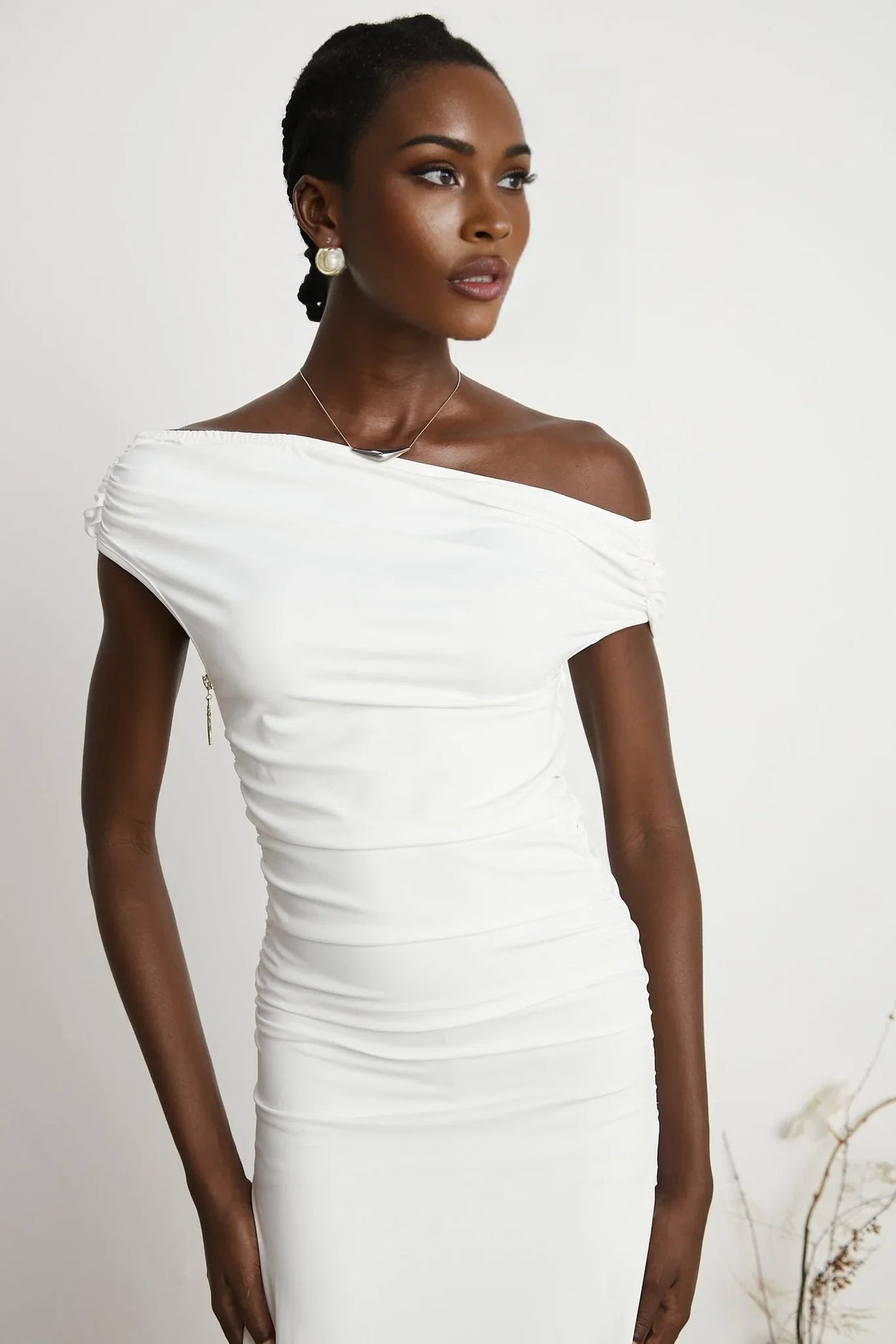 Amelina Maxi Dress - Off - The - Shoulder Design - Side Zip Fastening - Pleat Detailing - Side Slit Feature