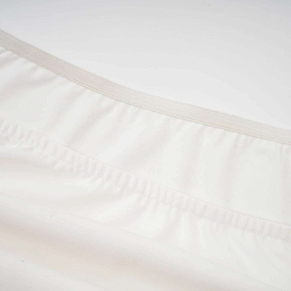 Amelina Maxi Dress - Off - The - Shoulder Design - Side Zip Fastening - Pleat Detailing - Side Slit Feature