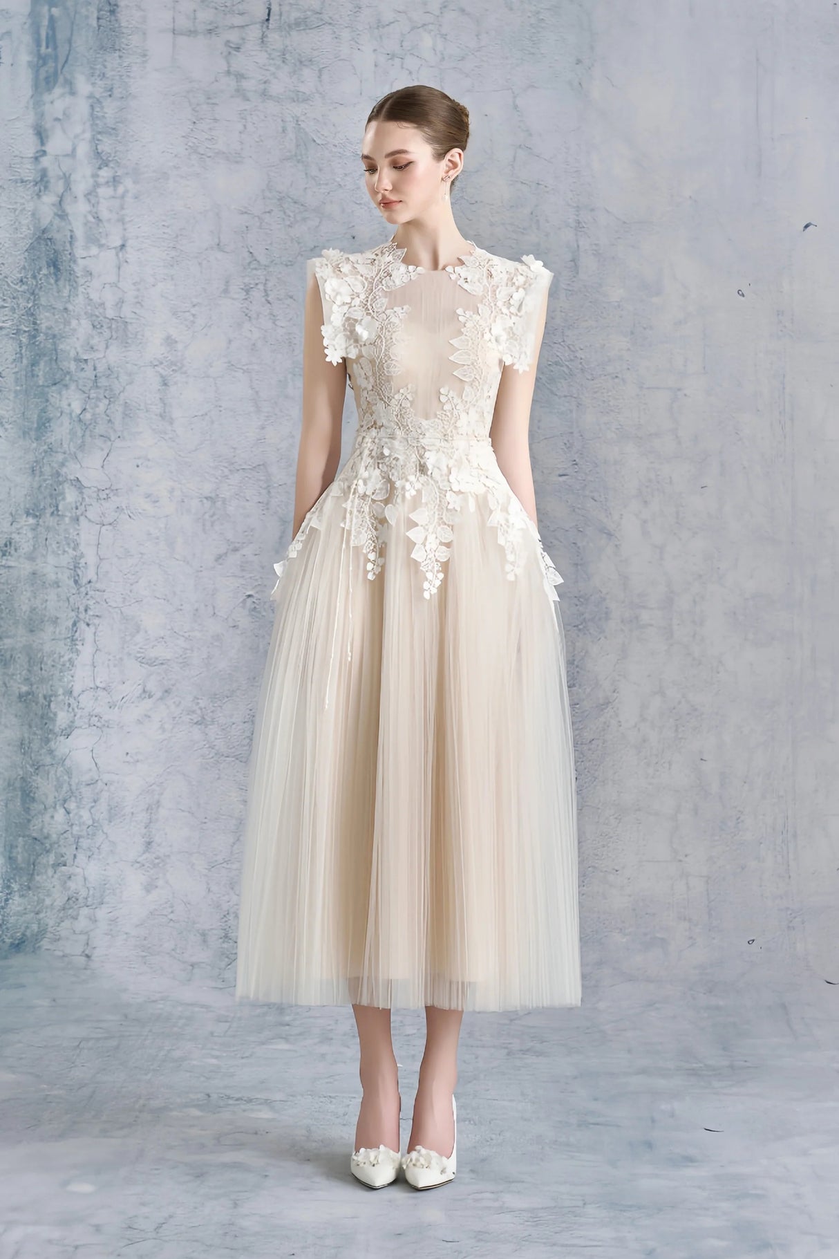 Annabelle Flowerappliqué Tulle Midi Dress Without Belt