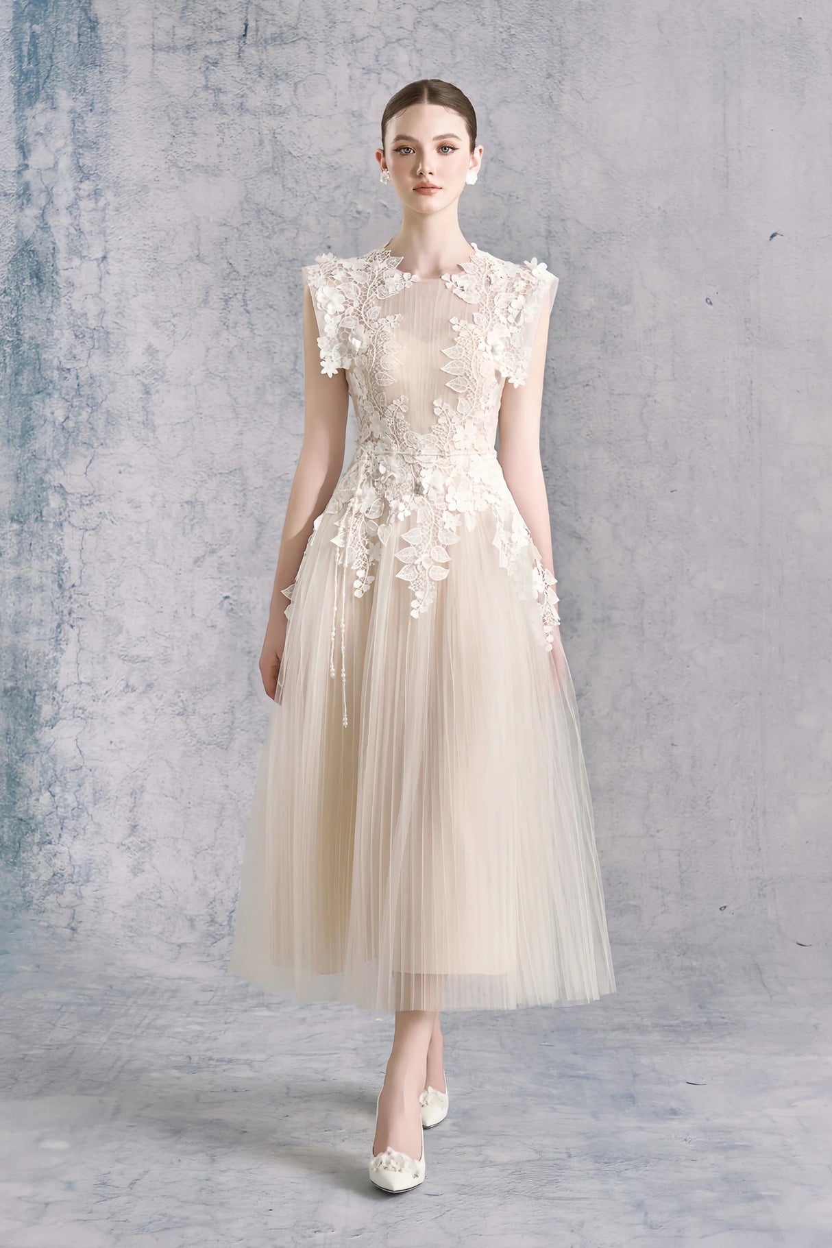 Annabelle Flowerappliqué Tulle Midi Dress Without Belt