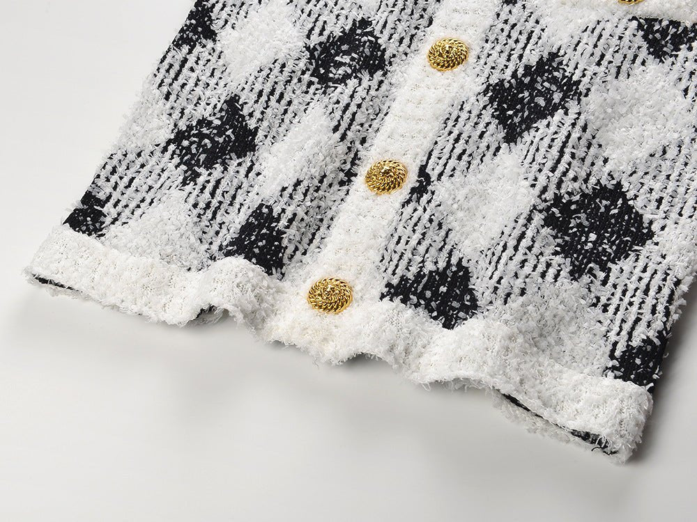 Argyle Dress - Fitted Bodycon Silhouette - Argyle Pattern With Pockets - Tailored Fit - Vintage Elegant Styling - Golden Button Accents