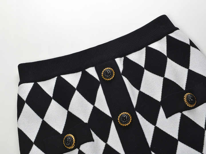 Aspen Skirt - Form - Fitting Pencil Silhouette - Bold Harlequin Pattern - Snug Tailored Fit - Comfortable Knitted Fabric