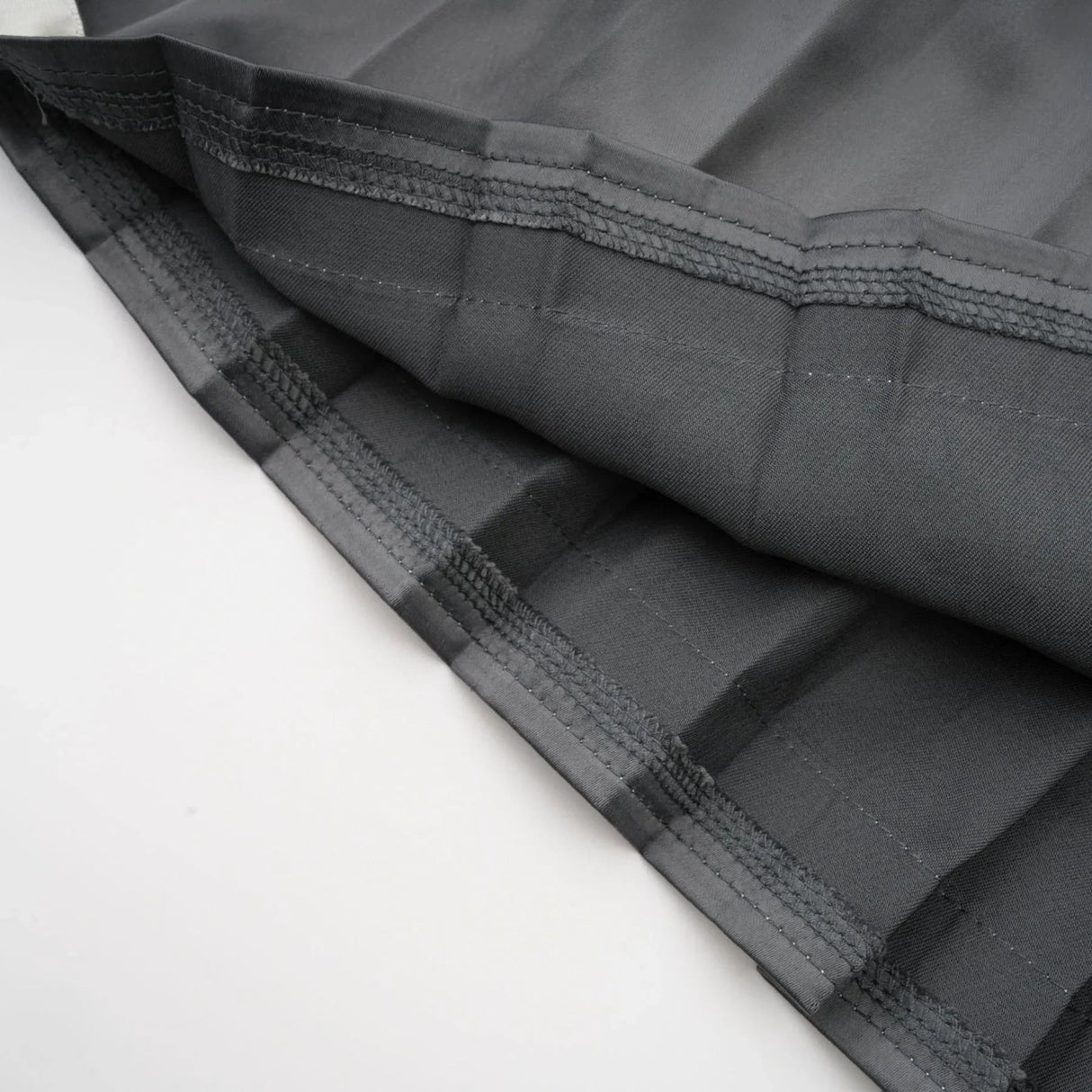 Aubrey Skirt - Color - blocked design - Pleated style - Elastic waistband - Knee length