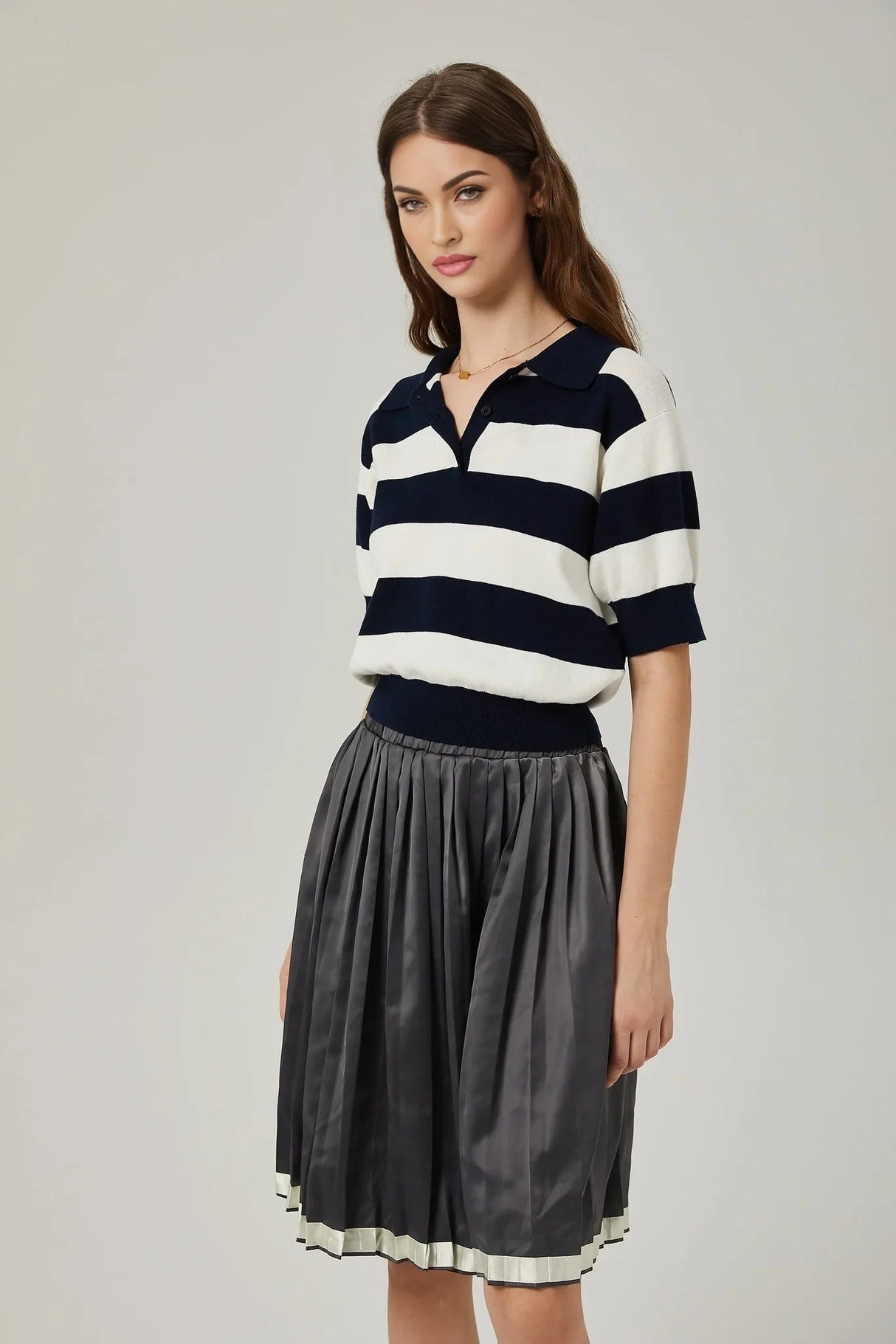 Aubrey Skirt - Color - blocked design - Pleated style - Elastic waistband - Knee length
