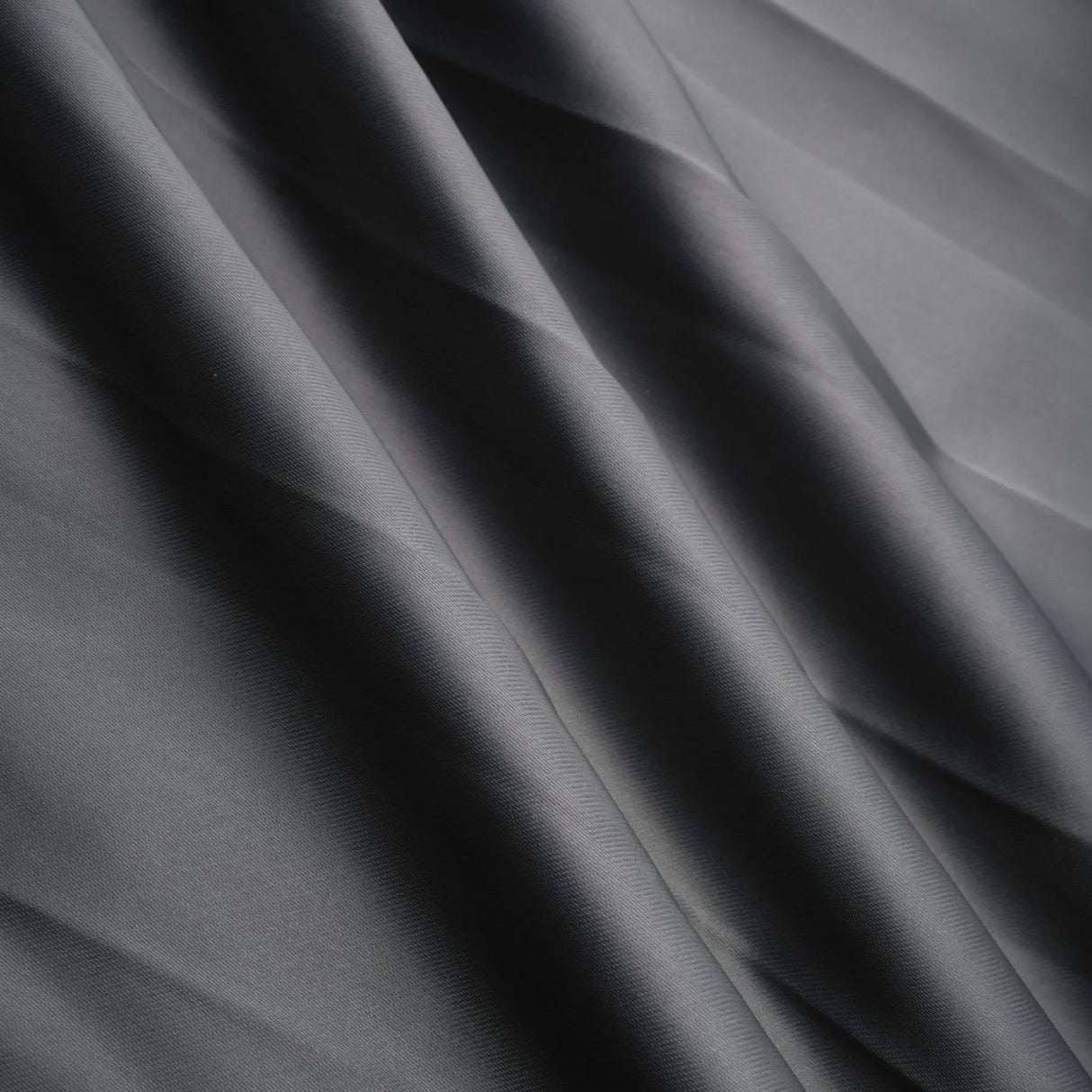 Aubrey Skirt - Color - blocked design - Pleated style - Elastic waistband - Knee length