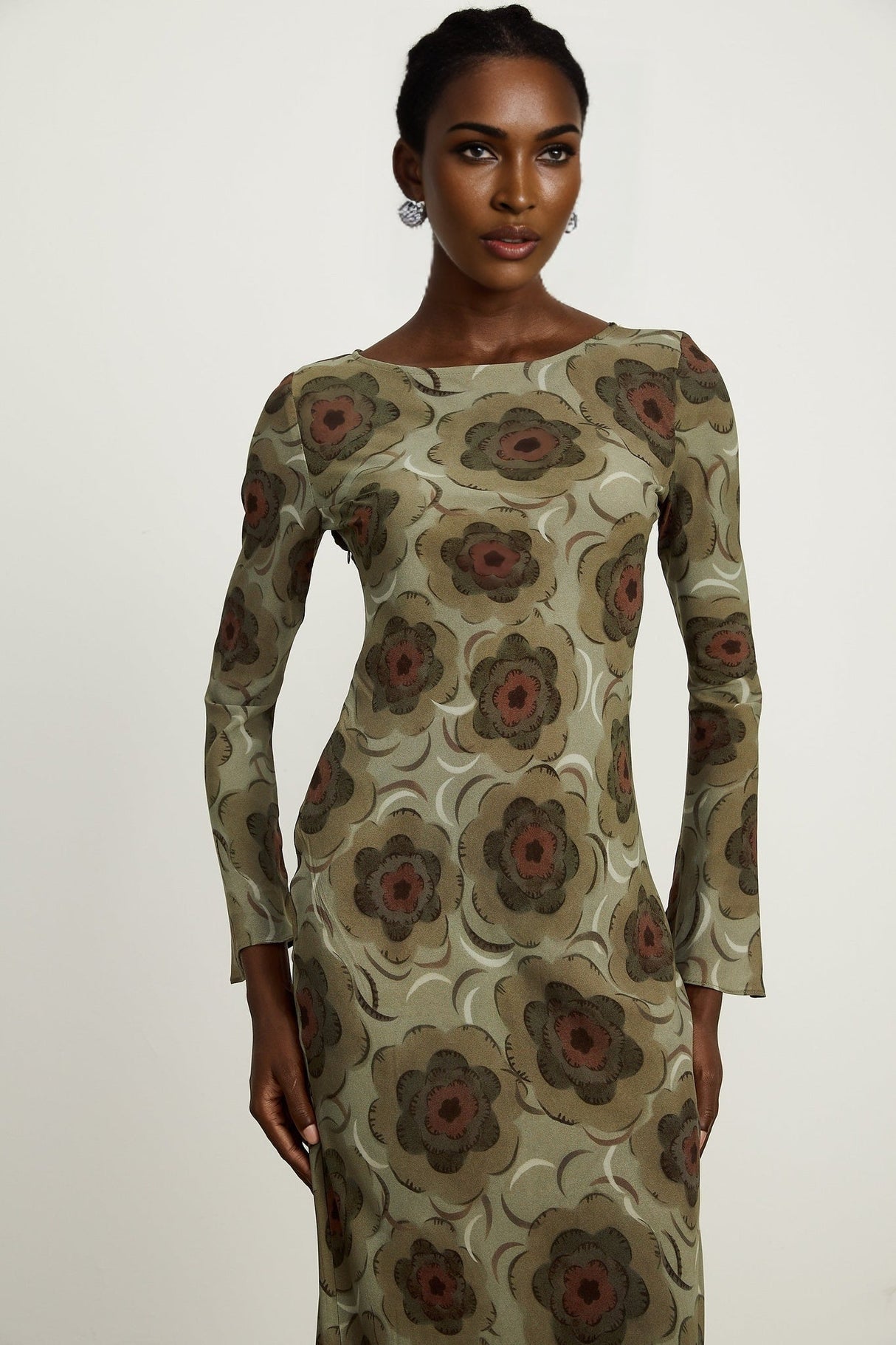 Autumn Midi Dress - Flirty Flared Sleeves - Elegant Flower Motif - Stretchy Comfort - Chic Slip - On Style - Versatile Midi Lengt