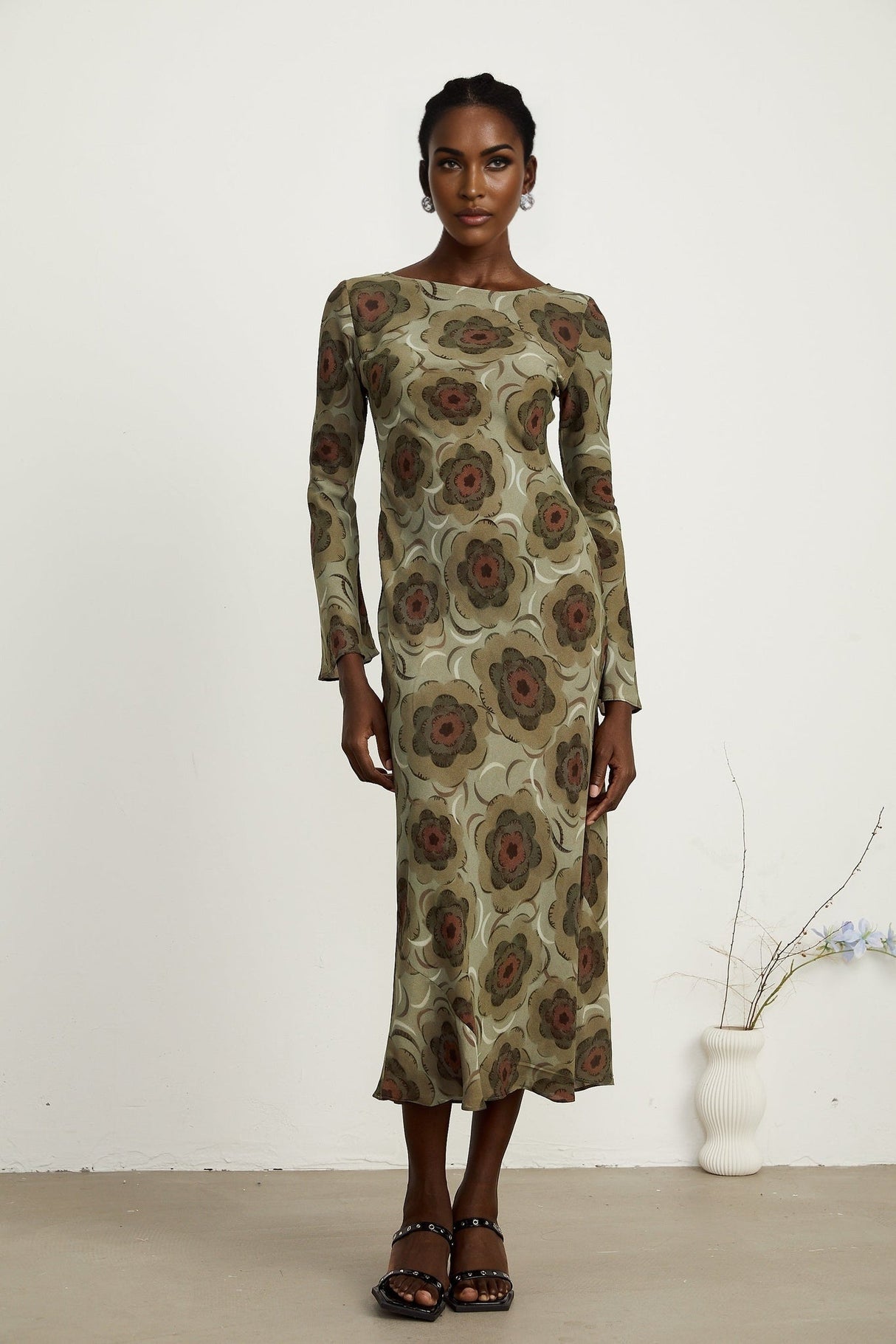 Autumn Midi Dress - Flirty Flared Sleeves - Elegant Flower Motif - Stretchy Comfort - Chic Slip - On Style - Versatile Midi Lengt