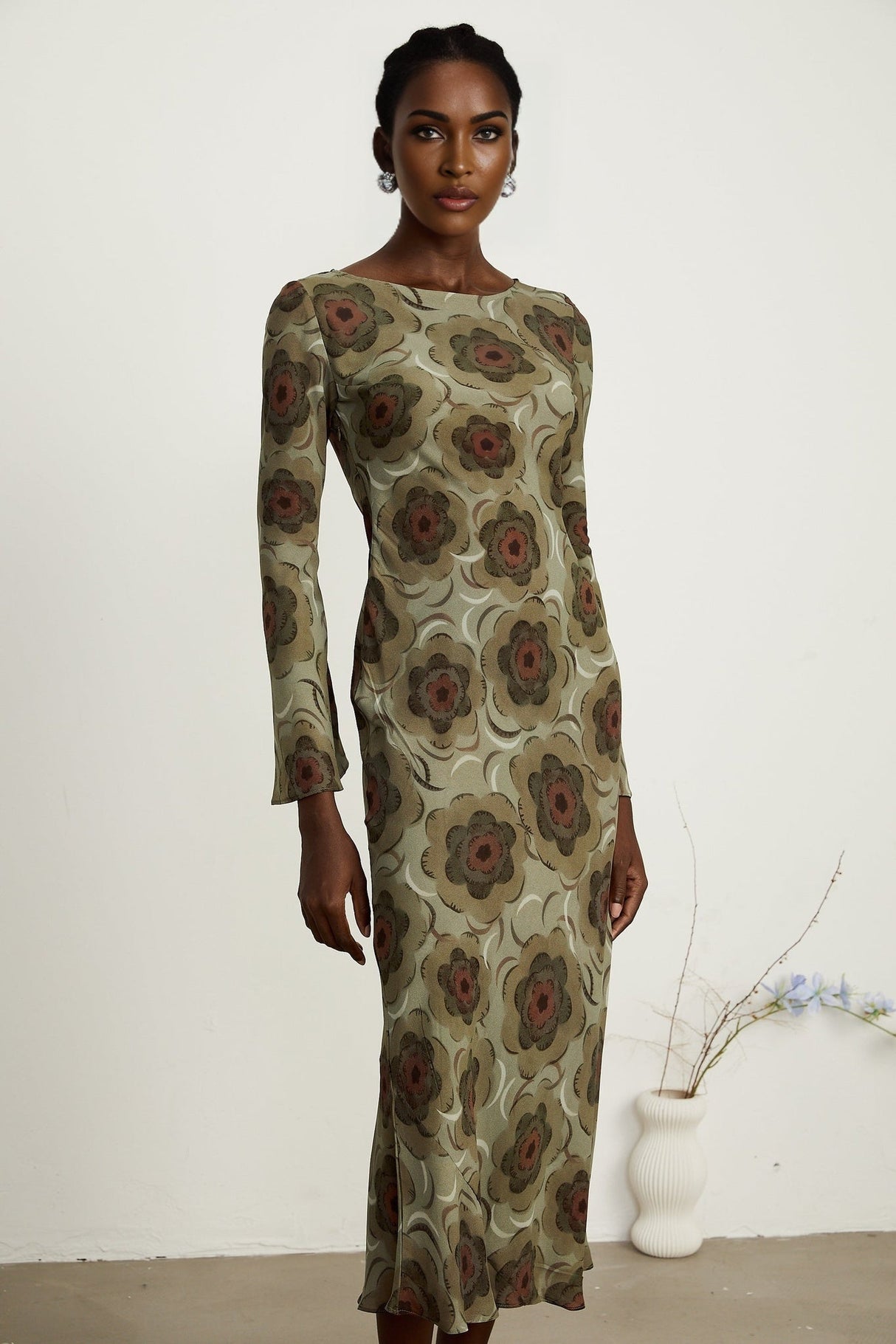 Autumn Midi Dress - Flirty Flared Sleeves - Elegant Flower Motif - Stretchy Comfort - Chic Slip - On Style - Versatile Midi Lengt