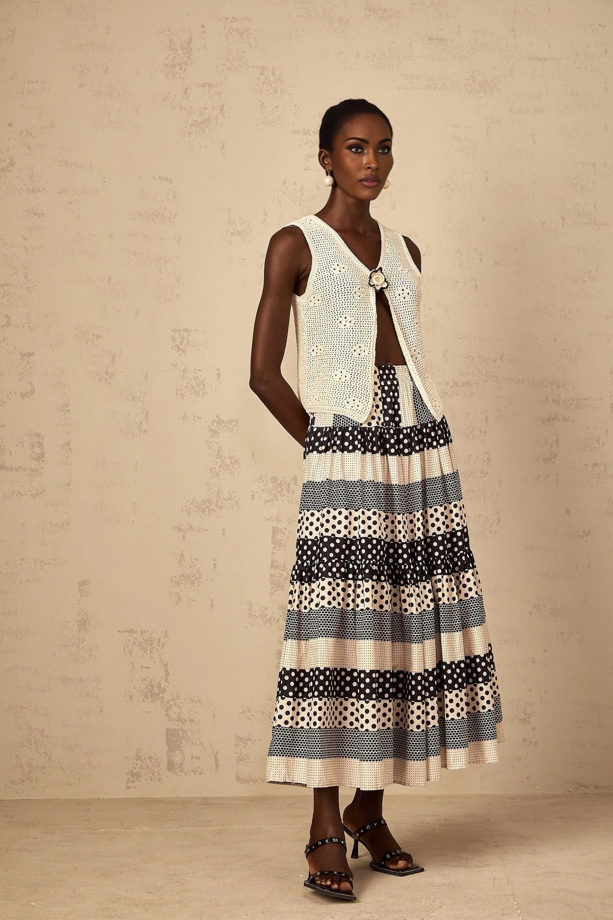 Bailey Top Crochet - Knit Flower - Pin Detail & Clasp Fastening