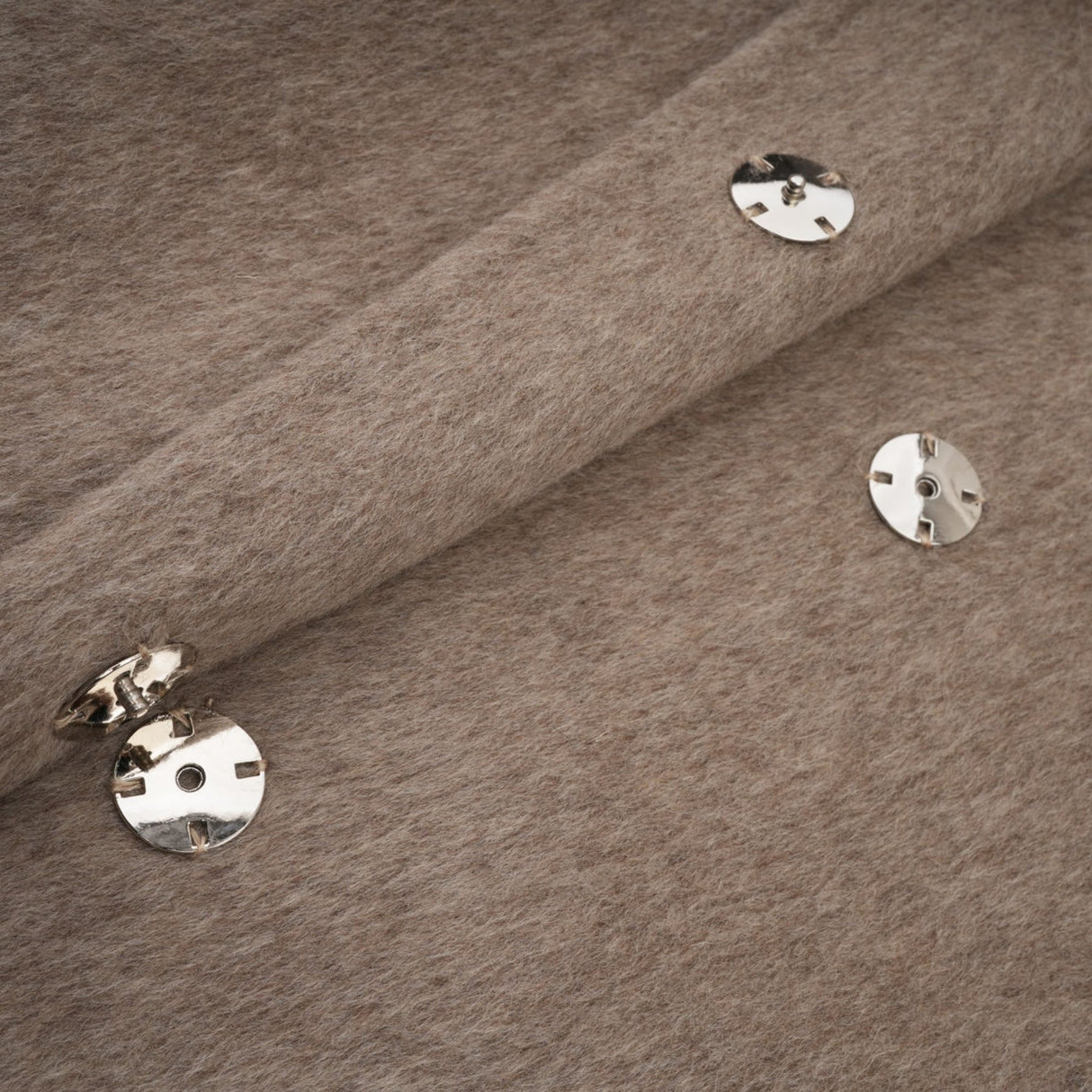 Barbara Coat - Crew neck - Cape sleeves - Detachable collar and cuffs