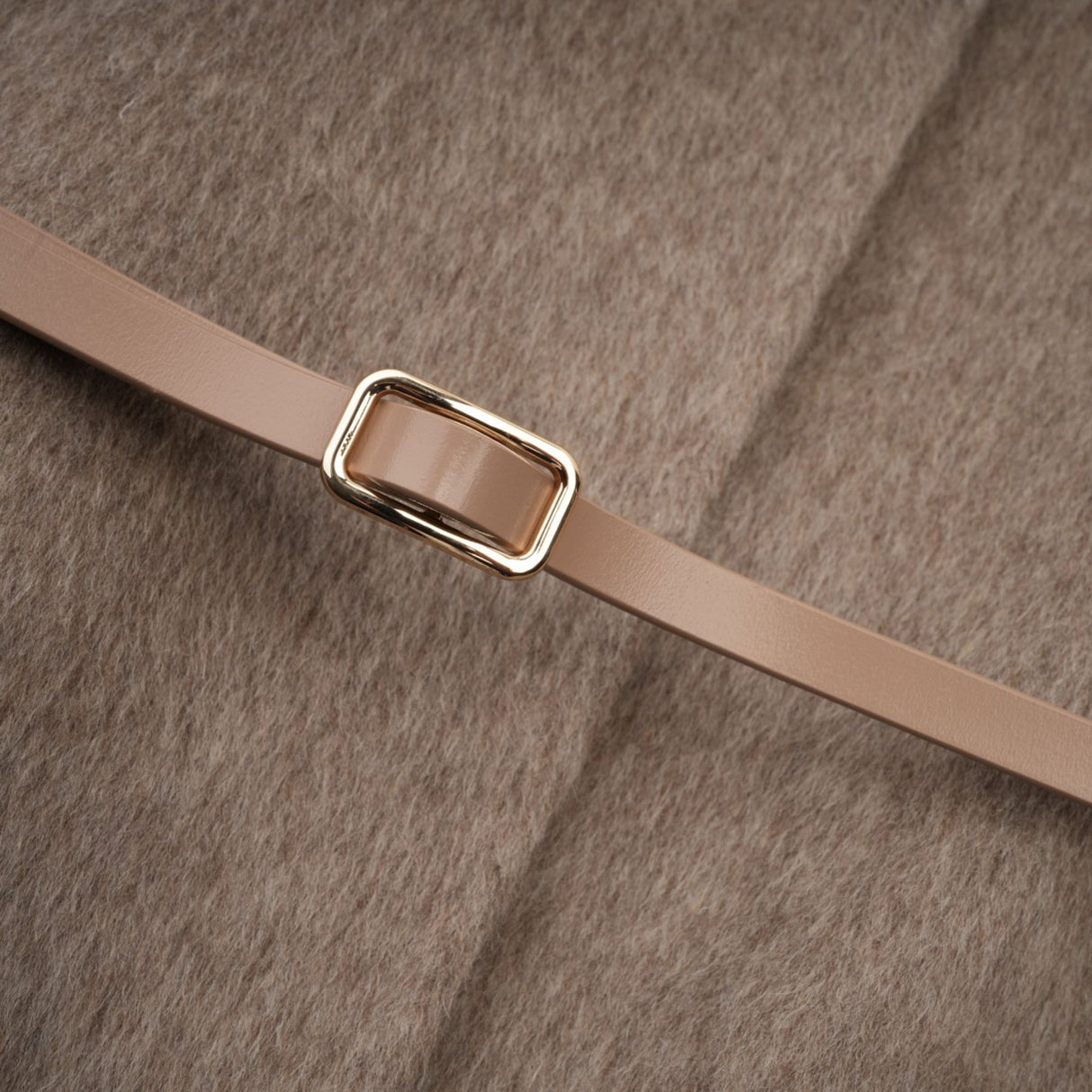 Barbara Coat - Crew neck - Cape sleeves - Detachable collar and cuffs