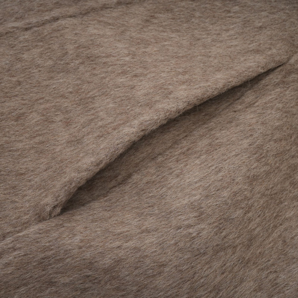 Barbara Coat - Crew neck - Cape sleeves - Detachable collar and cuffs