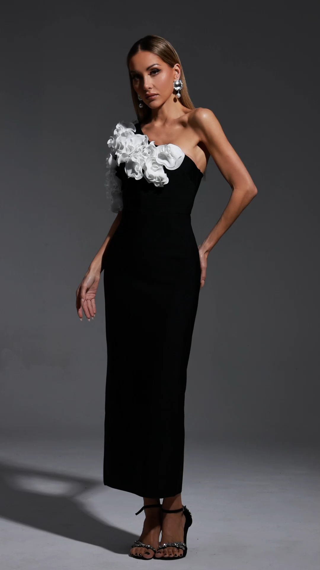 Black One Shoulder Flowers Bandage Midi Dress