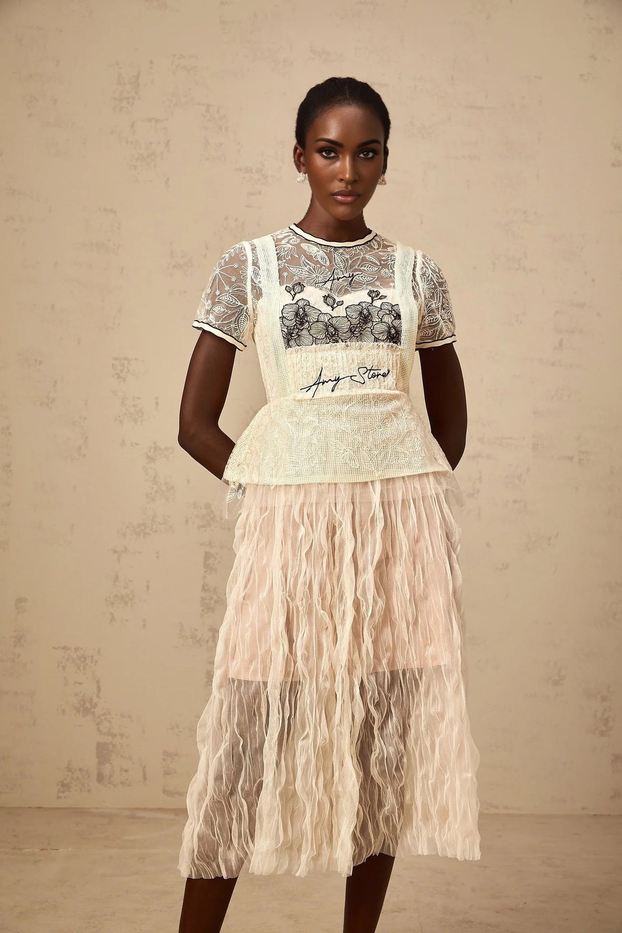 Caitlin Midi Dress Floral Embroidered Calf - Length White