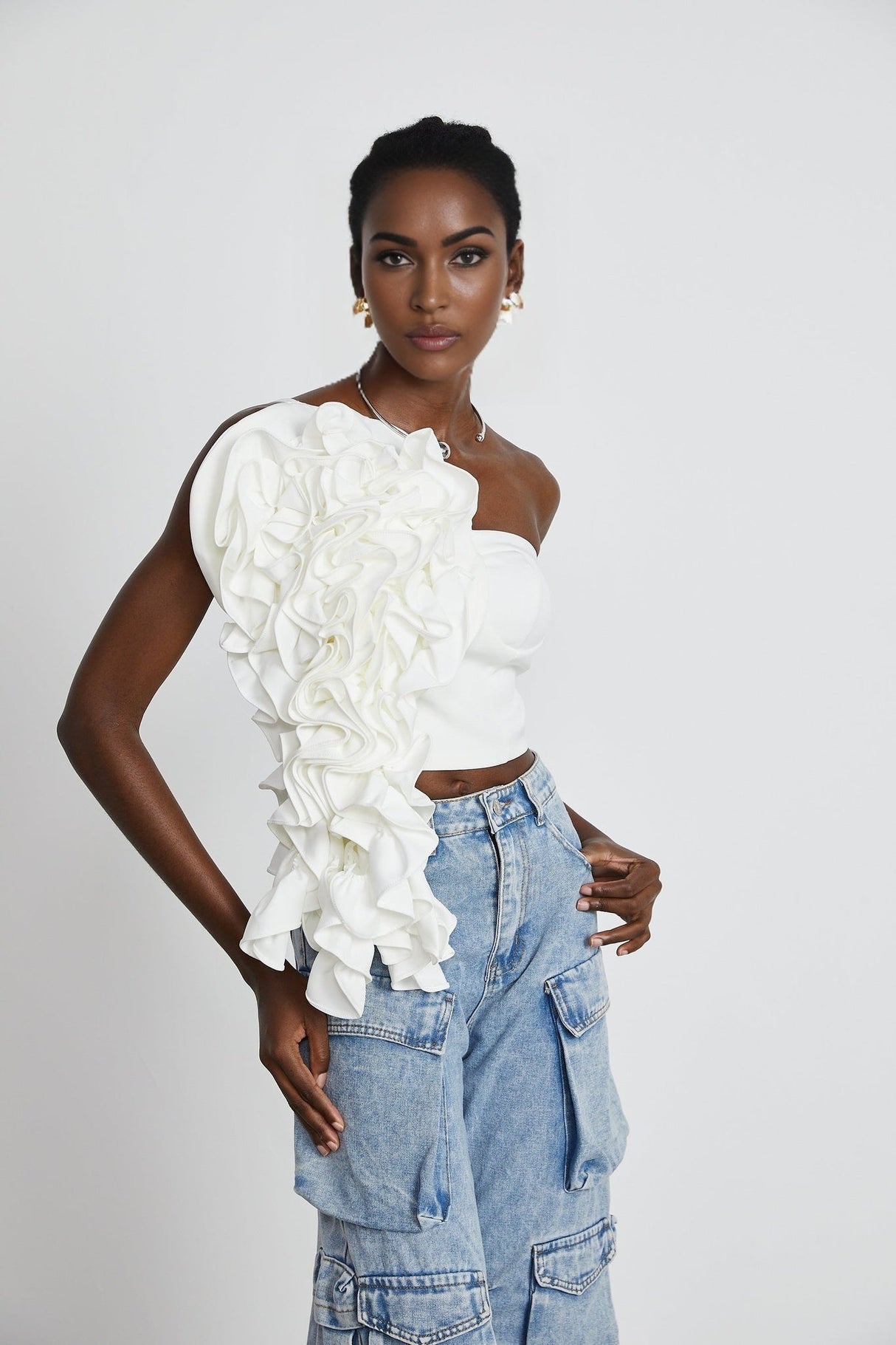 Caterina Floral Top - Off - the - shoulder Style - Sleeveless Design - Floral Applique Detailing - Rear Zip Fastening
