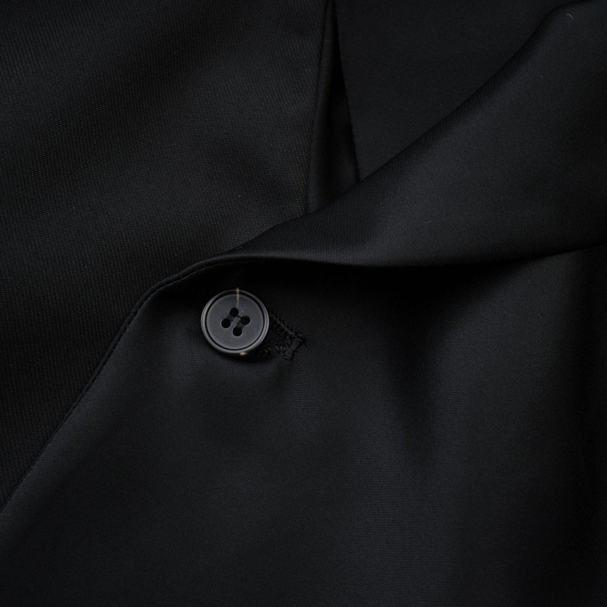 Charlotte Blazer - Wool - Shawl Lapels - Front Button Fastening - Straight Hem