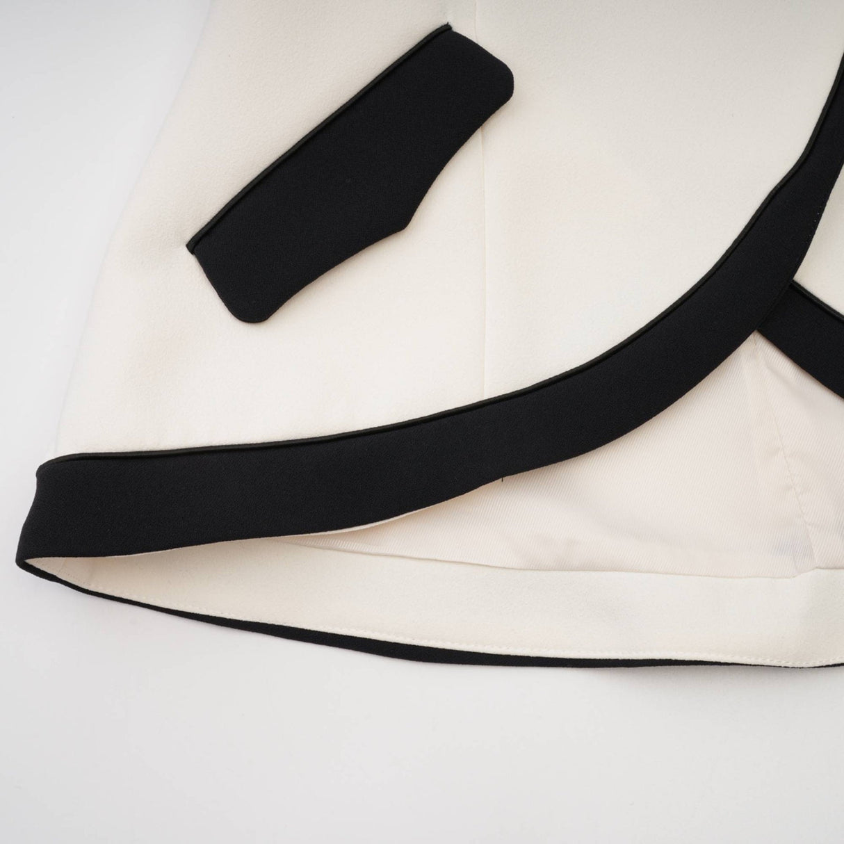 Clarissa Jacket & Skirt - Tonal Lapels - Contrast Colors - Panelled Design - Front Button Detailing