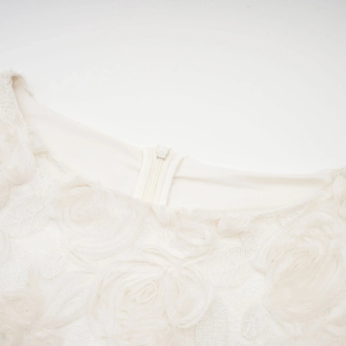 Colomba Midi Dress – Tulle Panels – Floral Appliqué – Fully Pleated