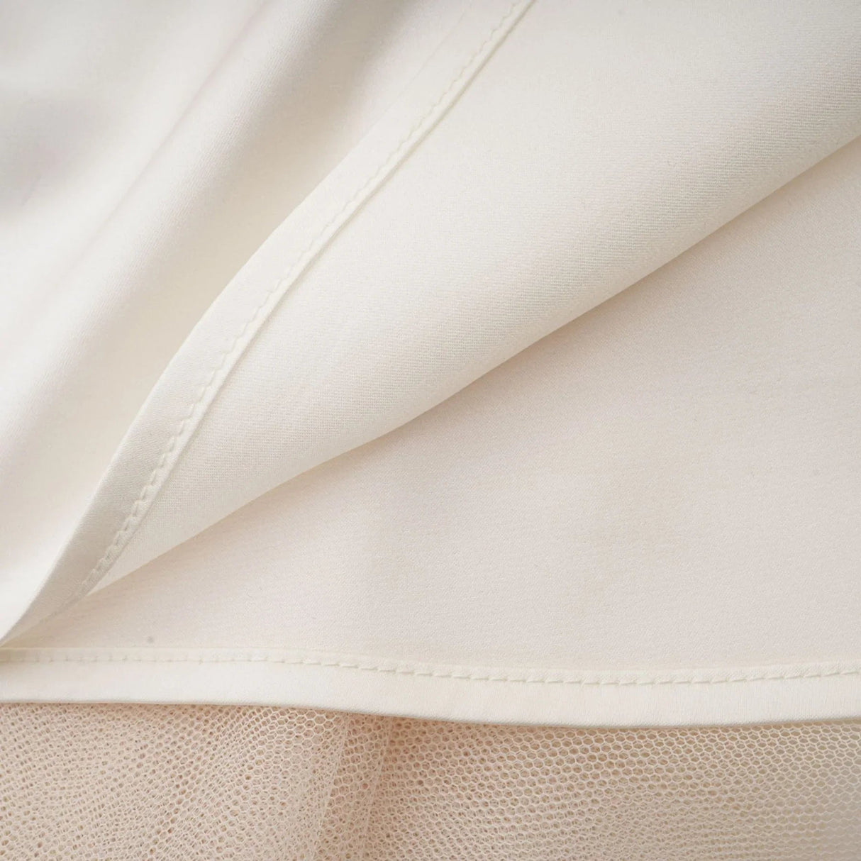 Colomba Midi Dress – Tulle Panels – Floral Appliqué – Fully Pleated