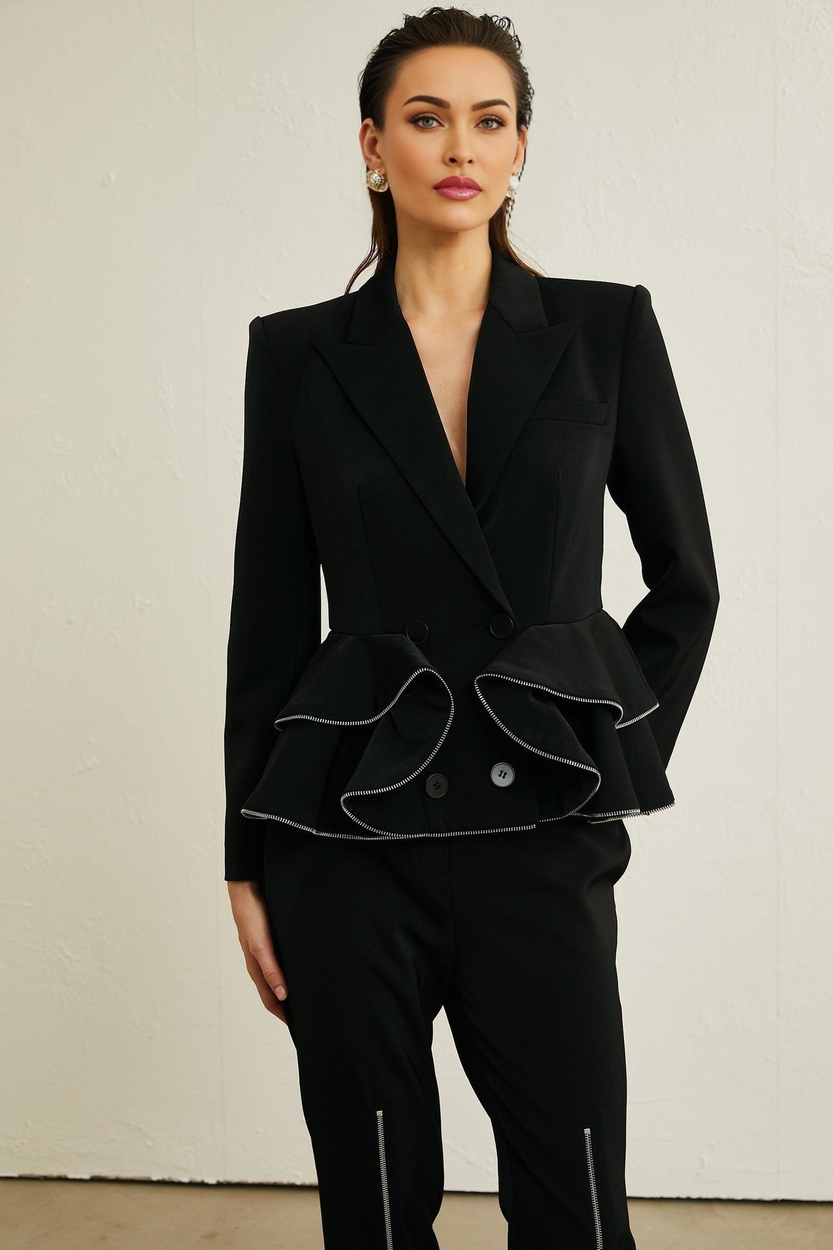 Danielle Jacket & Trousers - V neck - Long sleeves - Buttoned cuffs - High waist