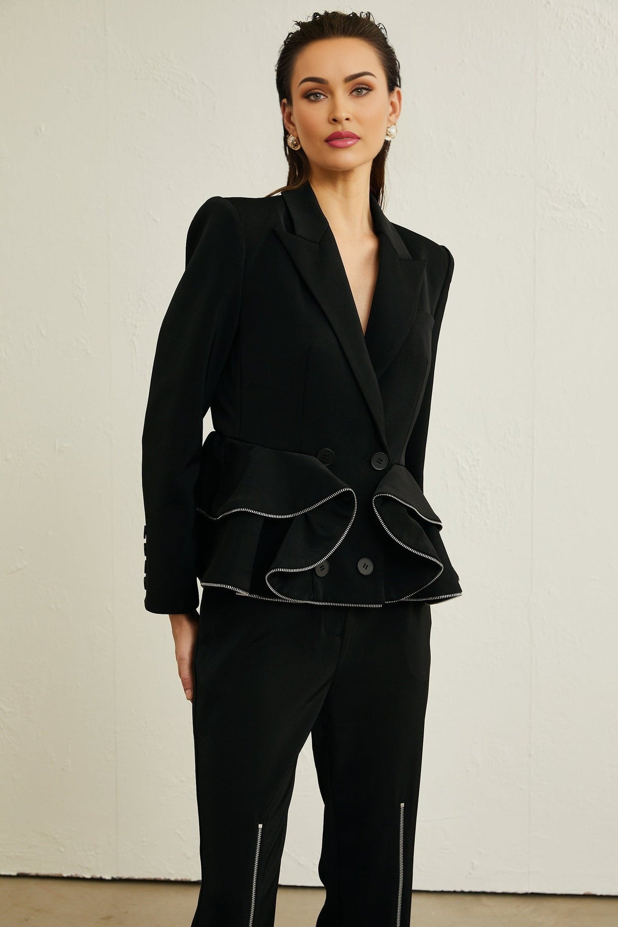 Danielle Jacket & Trousers - V neck - Long sleeves - Buttoned cuffs - High waist