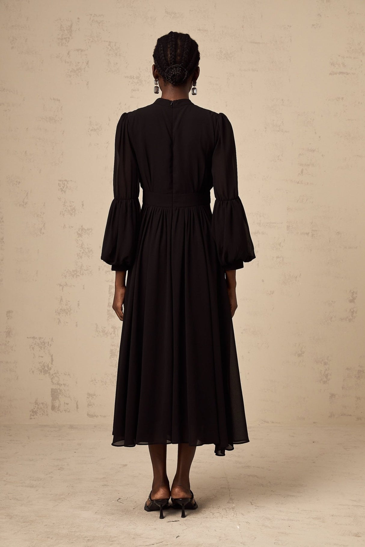 Delaney Midi Dress - Crew Neck - Balloon Sleeves - Cinched Waist - Pleated - tone Buttons