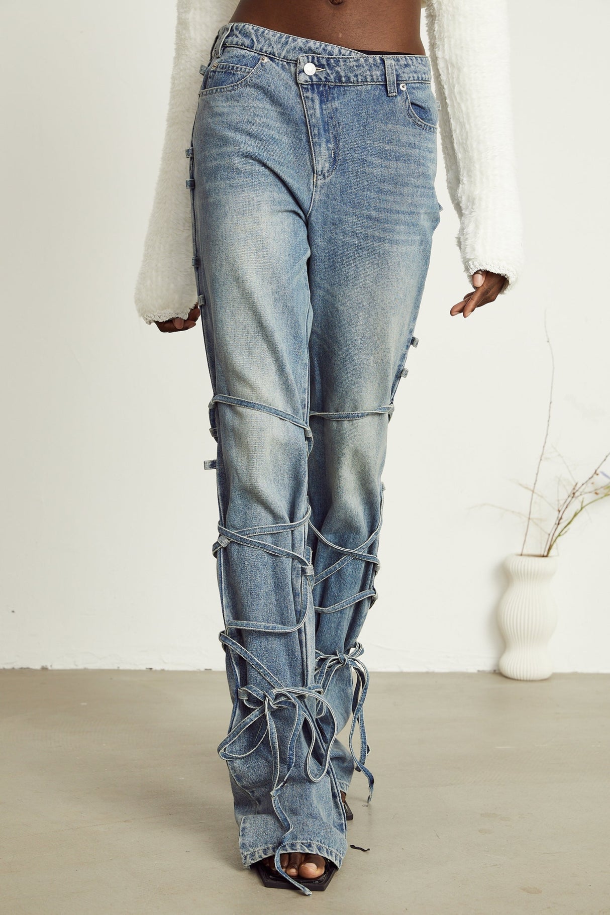 Diana Jeans - Strap Detailing - Whiskering Effect - Off - Center Button Fastening - Five Pockets