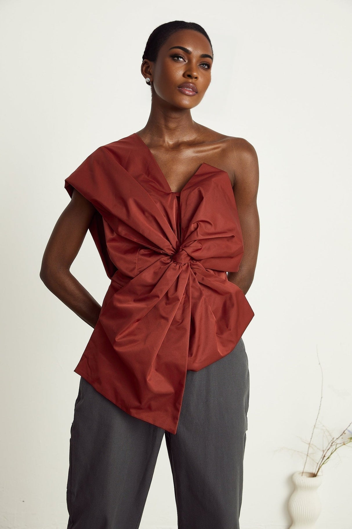 Dylan Top - One - shoulder style - Oversized bow detail - Twisted detailing - Asymmetric design