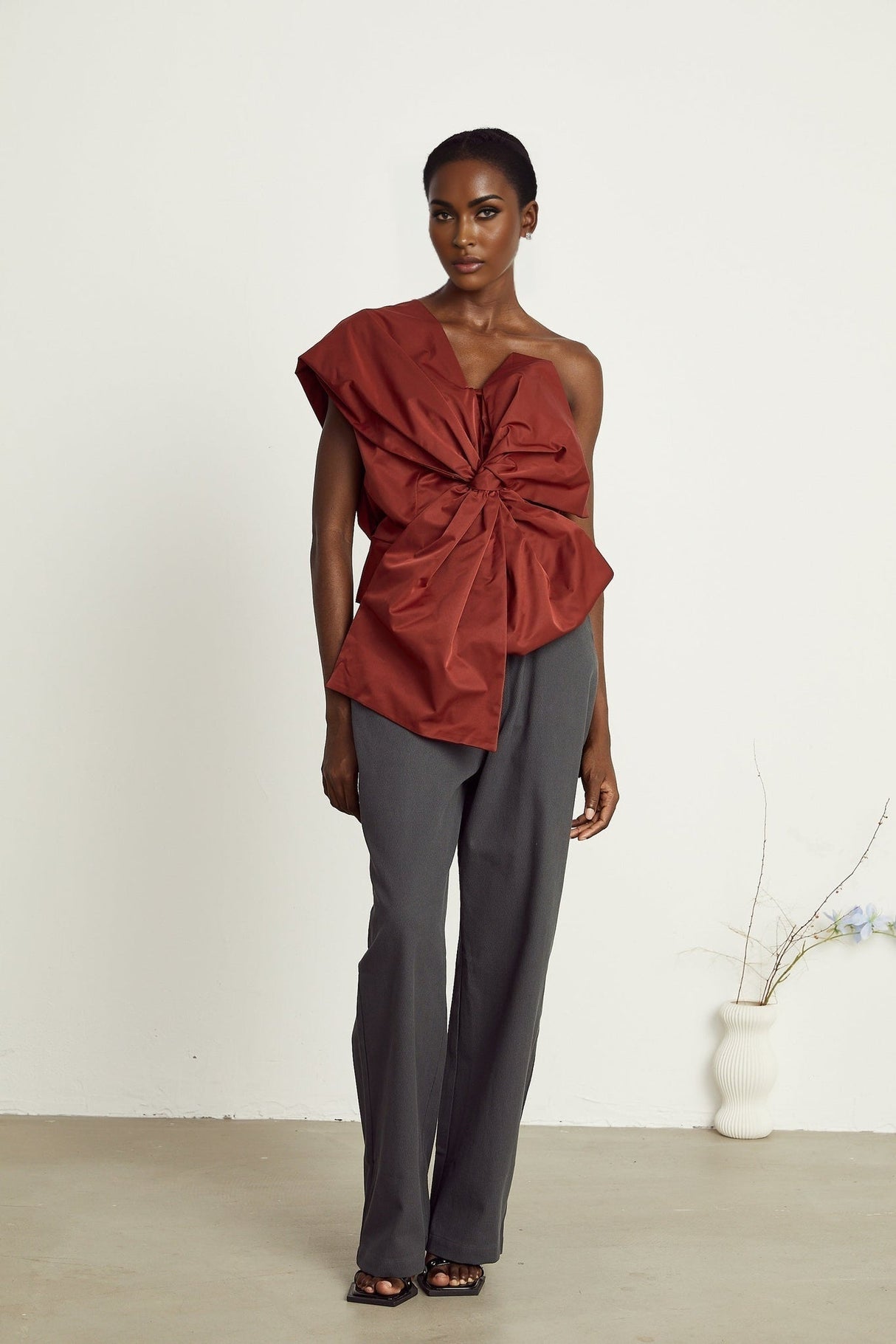 Dylan Top - One - shoulder style - Oversized bow detail - Twisted detailing - Asymmetric design