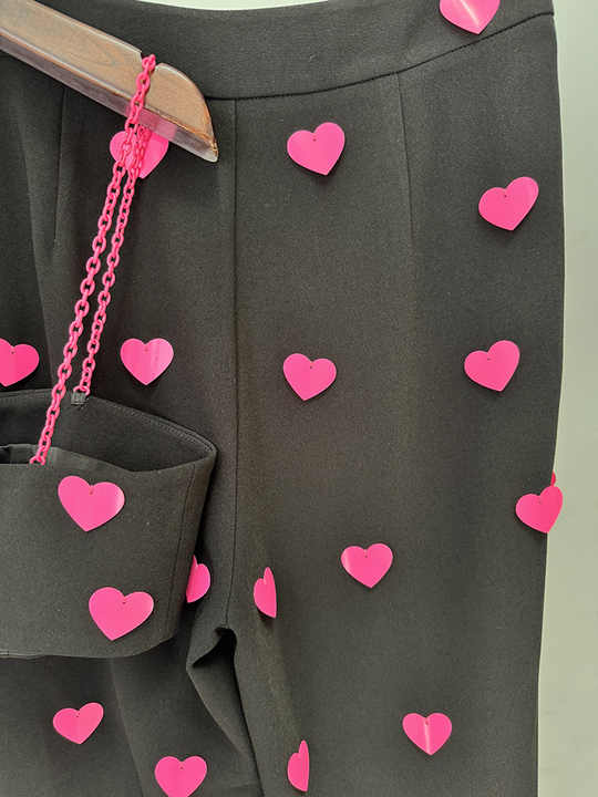 Dylan Top & Pants Set – Cropped Heart Pattern Top – Flared Relaxed Fit Pants – Braided Straps – Bold Contrast Design