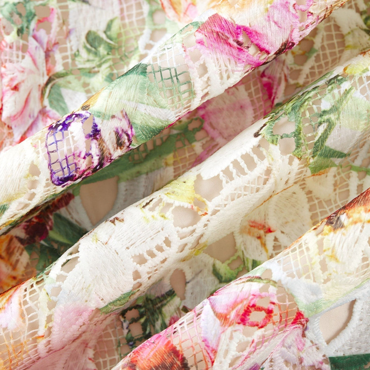 Emery Midi Dress - Sleeveless - V - neck - Floralembroidered - A - line skirt - Rear zip fastening