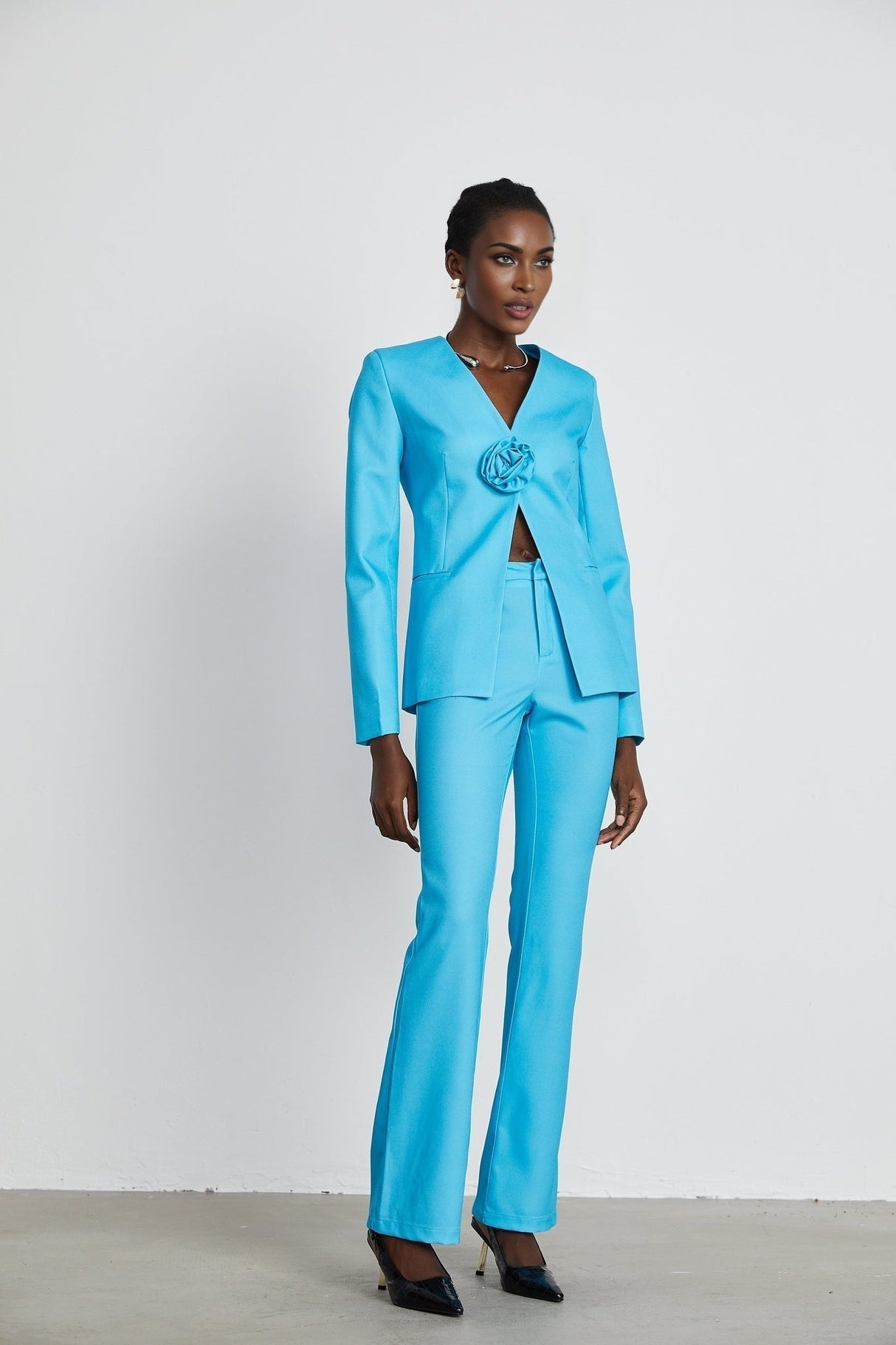 Emilia Jacket & Trousers Set - V Neck Design - Floral Appliqué - High Waist Flared Trousers - Front Button Fastening - Stylish Ensemble