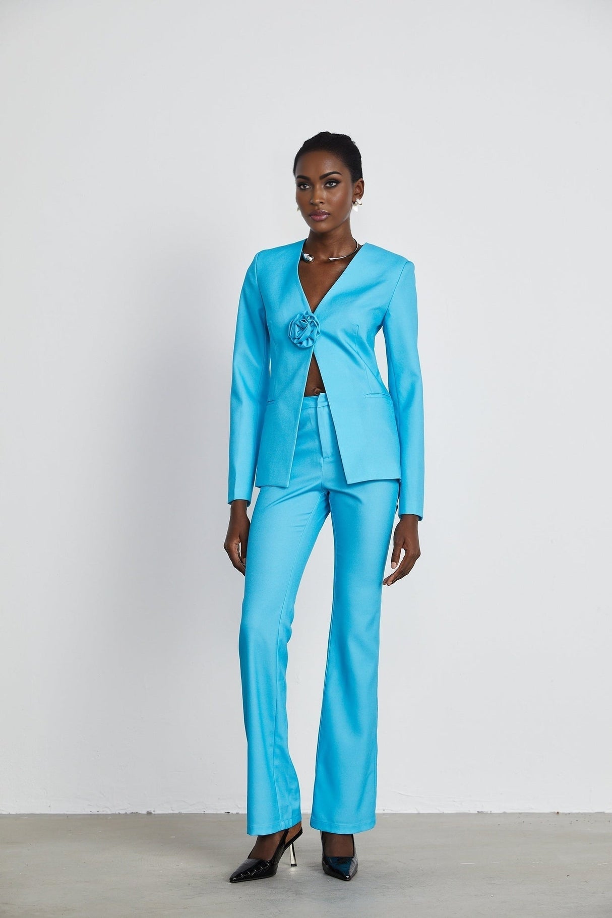 Emilia Jacket & Trousers Set - V Neck Design - Floral Appliqué - High Waist Flared Trousers - Front Button Fastening - Stylish Ensemble