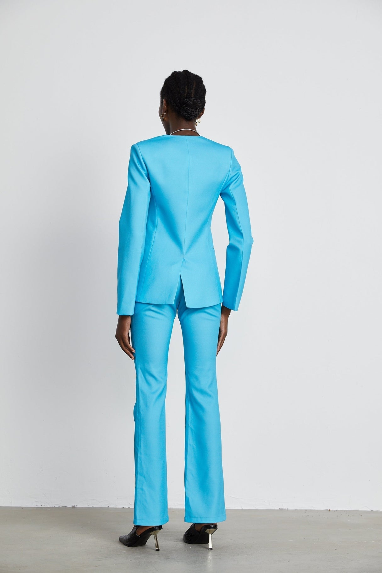 Emilia Jacket & Trousers Set - V Neck Design - Floral Appliqué - High Waist Flared Trousers - Front Button Fastening - Stylish Ensemble