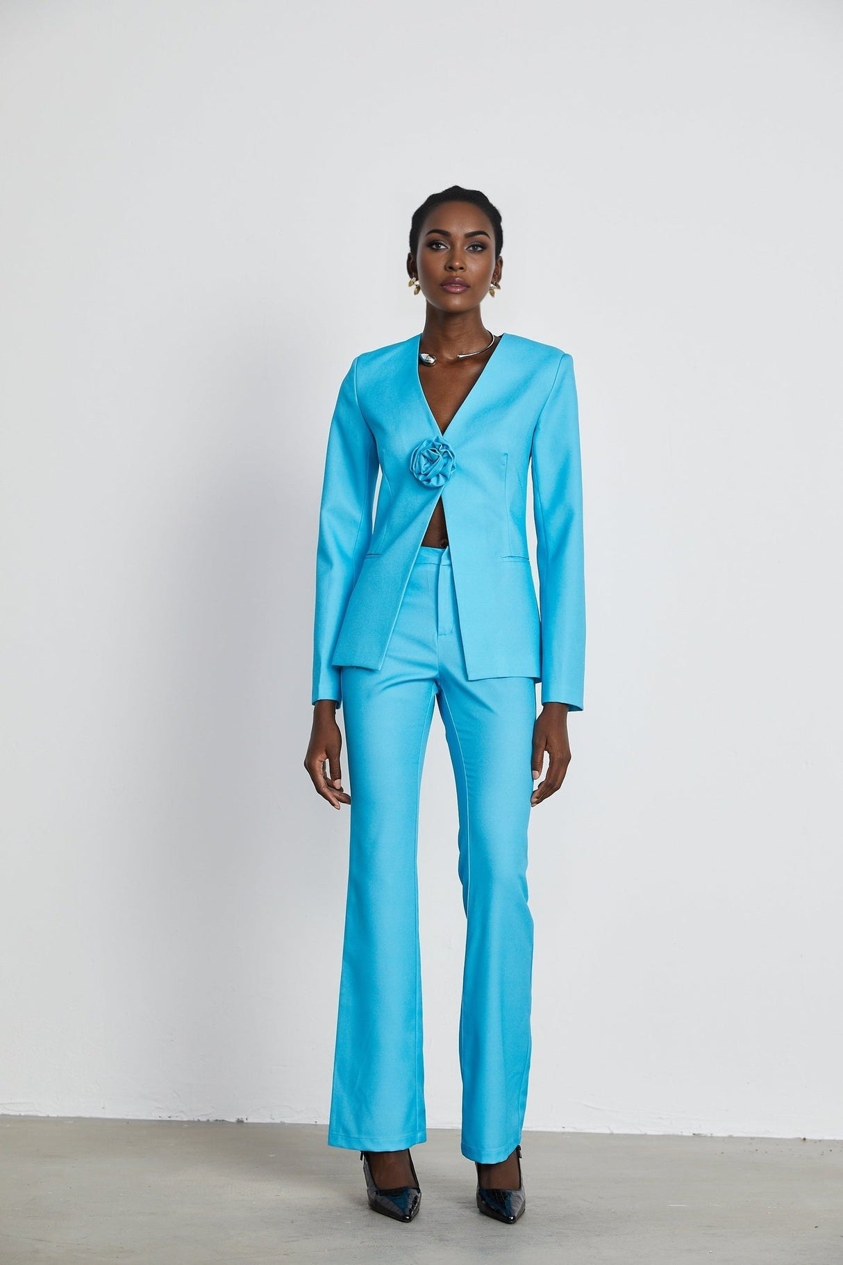 Emilia Jacket & Trousers Set - V Neck Design - Floral Appliqué - High Waist Flared Trousers - Front Button Fastening - Stylish Ensemble