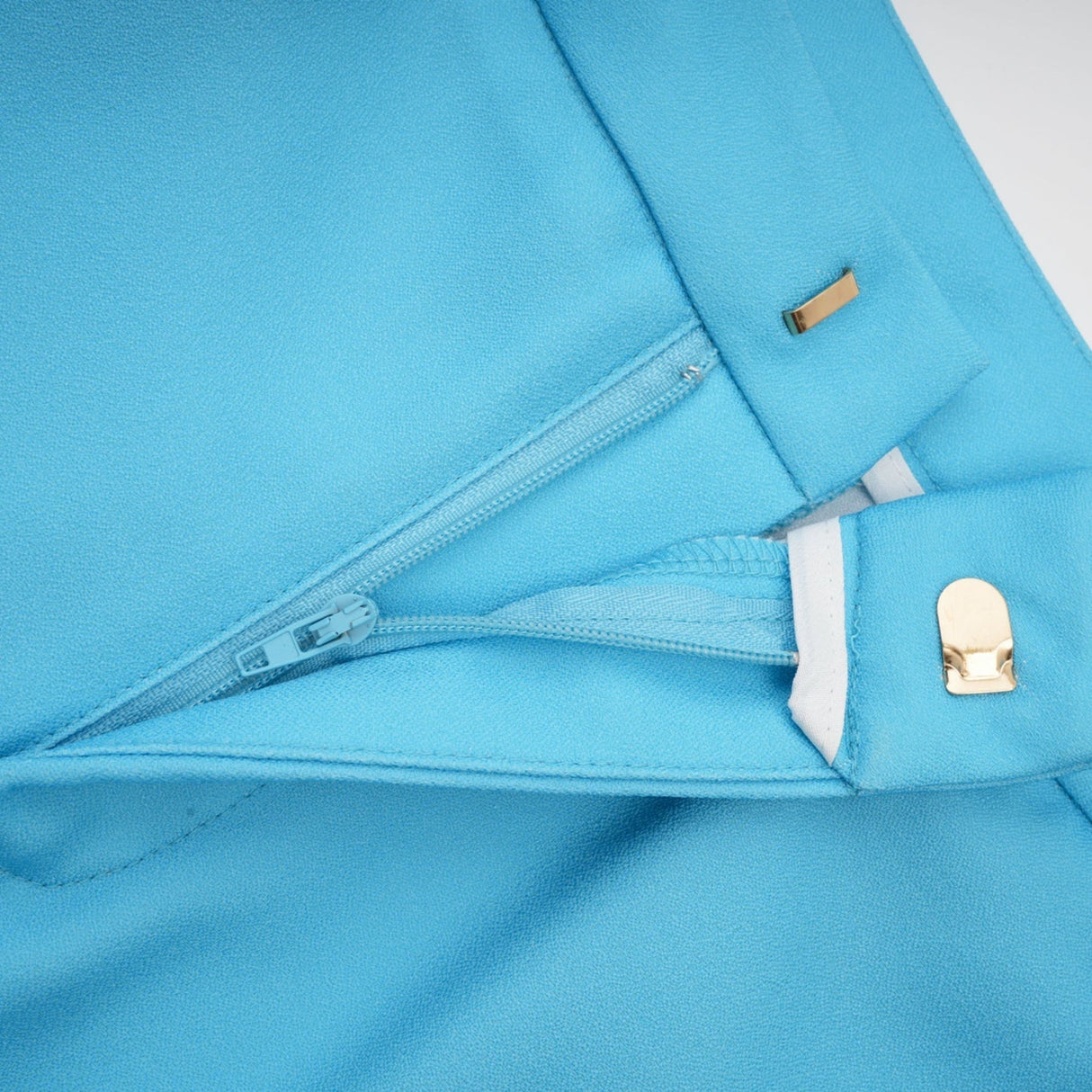 Emilia Jacket & Trousers Set - V Neck Design - Floral Appliqué - High Waist Flared Trousers - Front Button Fastening - Stylish Ensemble