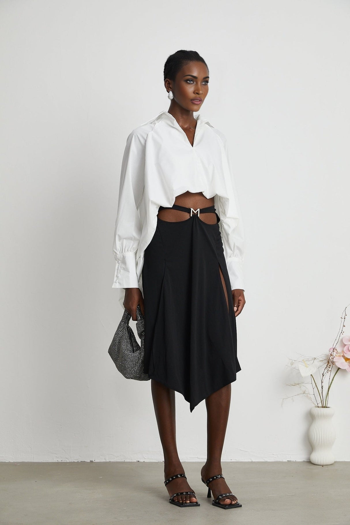 Emma Shirt - Lapels - Long Sleeves - V Neck - Buttoned Cuffs