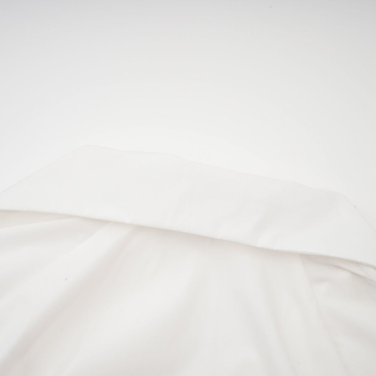 Emma Shirt - Lapels - Long Sleeves - V Neck - Buttoned Cuffs