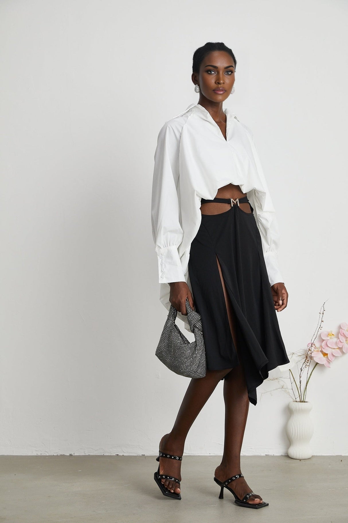 Emma Shirt - Lapels - Long Sleeves - V Neck - Buttoned Cuffs