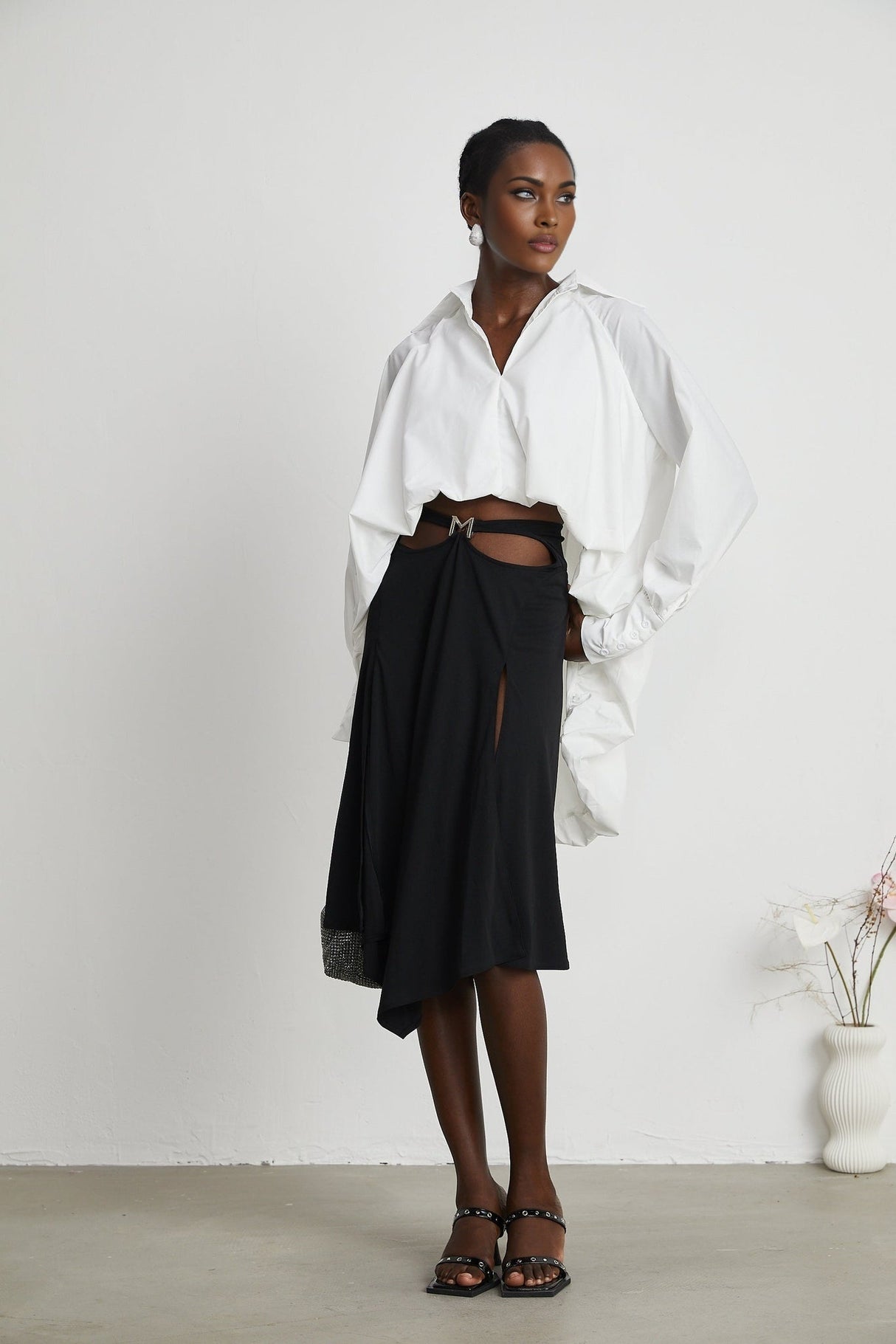 Emma Shirt - Lapels - Long Sleeves - V Neck - Buttoned Cuffs