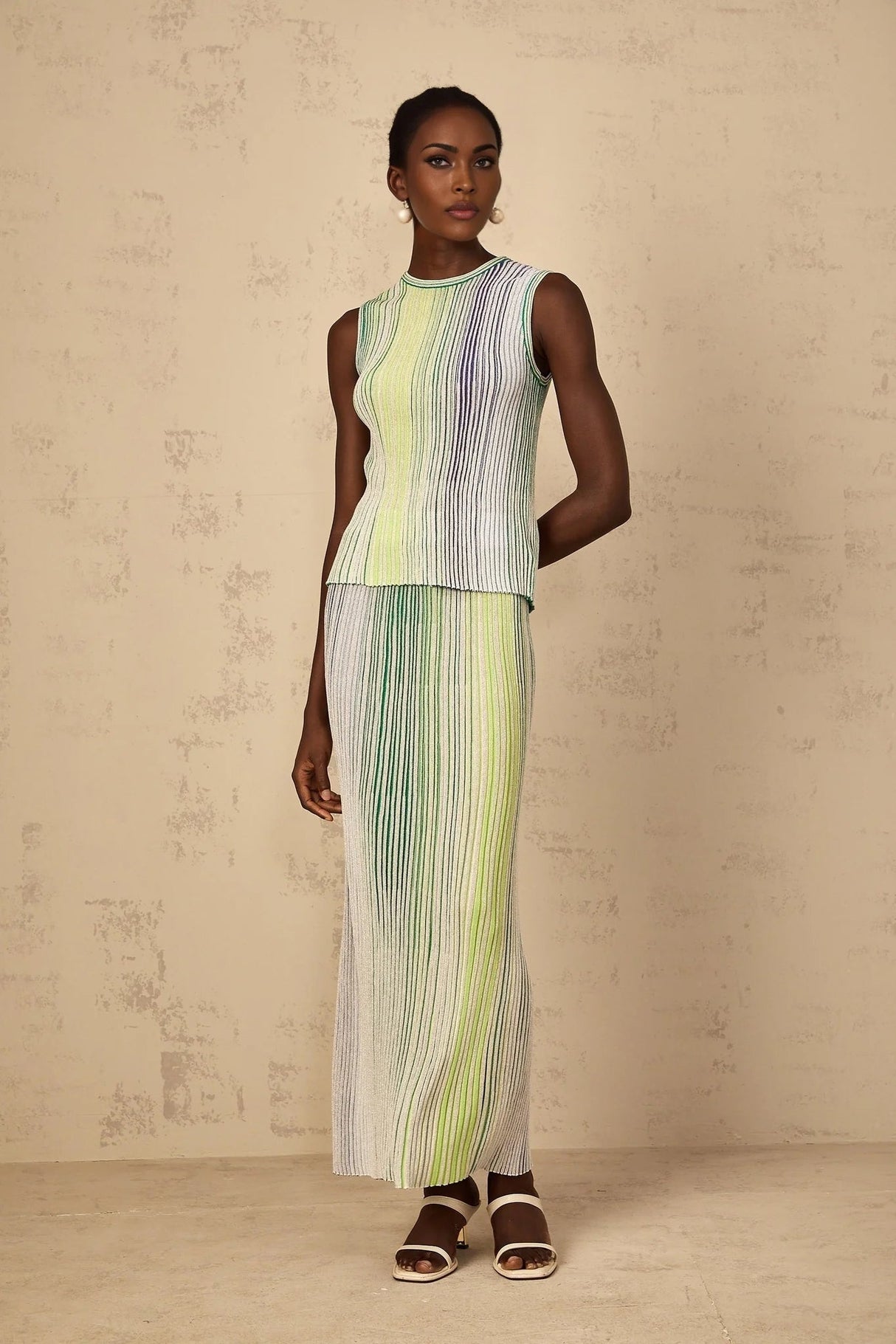 Ester Top & Skirt Set with Contoured Fit and Textured Lines in Green