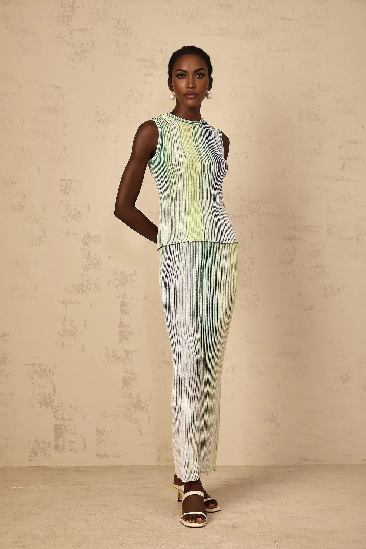 Ester Top & Skirt Set with Contoured Fit and Textured Lines in Green